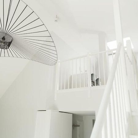 All In One Loft With Balcony And Free Parking Лидинго Экстерьер фото